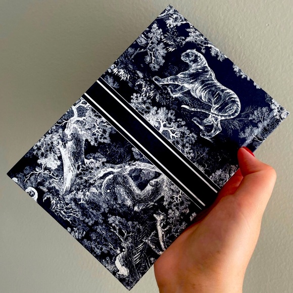 Christian Dior 2023 Edition Journal Notebook๐๏ธ, NEW w/Dior Shopping Bag, CD ๐ - Picture 6 of 8